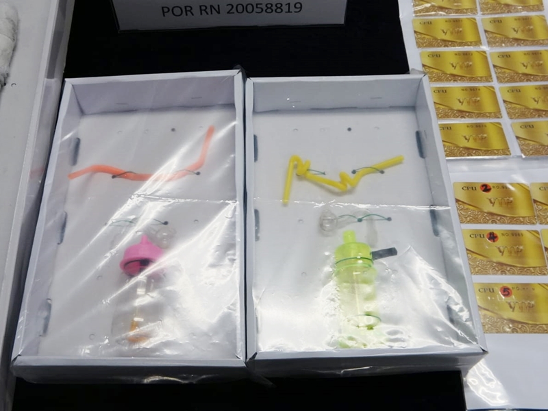 警方在行動中檢獲的一批證物。