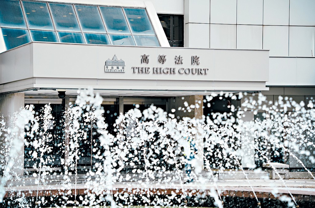 辯方不爭議被告殺人事實，但稱被告當時受分裂型人格障礙及精神分裂症困擾。