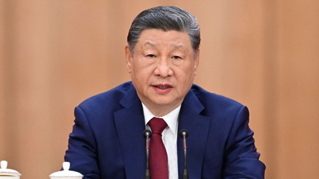 中共總書記習近平在今年8月中南海召開黨外人士座談會上發表講話。新華社資料圖片