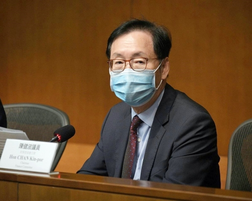 陳健波指,爭取在本月底完成表決第三輪防疫基金撥款申請。資料圖片