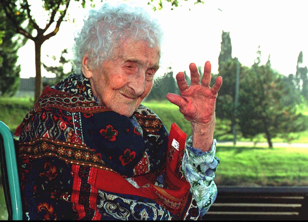 迄今最高齡辭世者是法國女人瑞卡爾芒。美聯社資料相