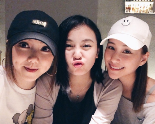 李蘊即將27歲生日,好姊妹超蓮、G.E.M.抽時間食飯慶生。