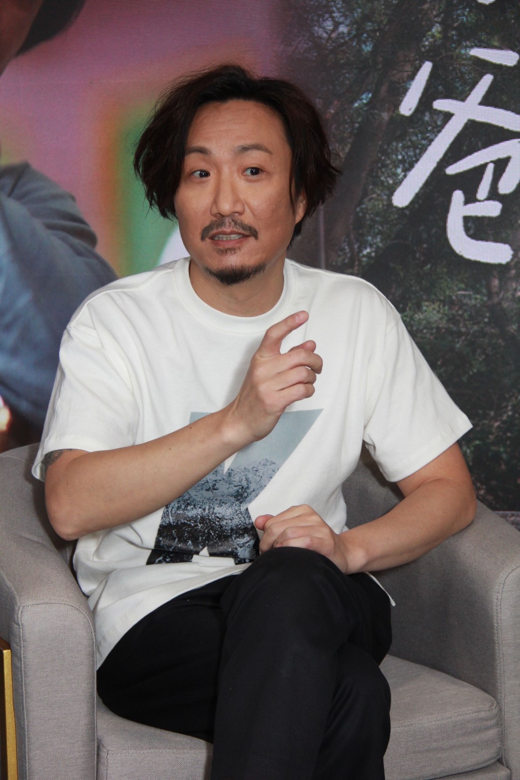 講起一對仔女,Ronald可以滔滔不絕,好難想像當日的浪子會變成眼前這慈父。