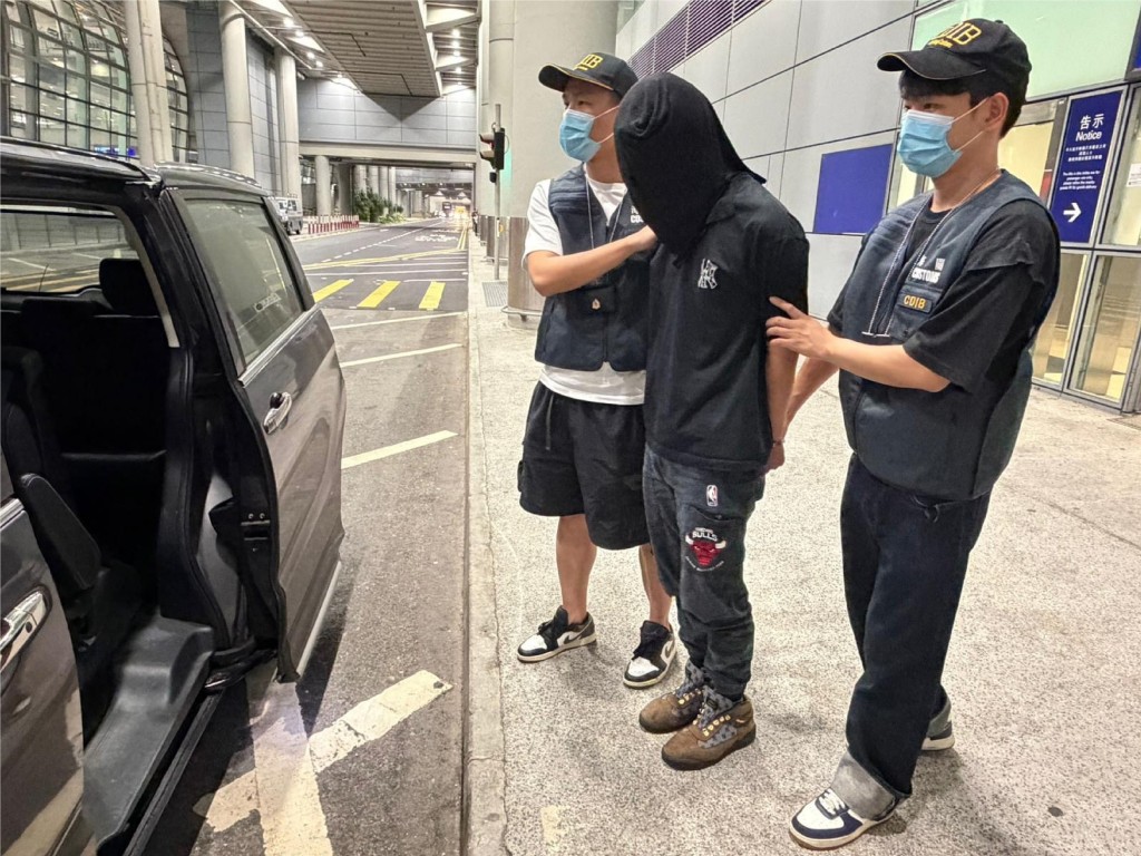 被捕男子。海關圖片