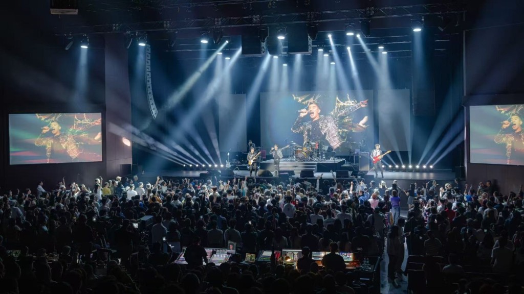 令樂迷大飽耳福。 令樂迷大飽耳福。