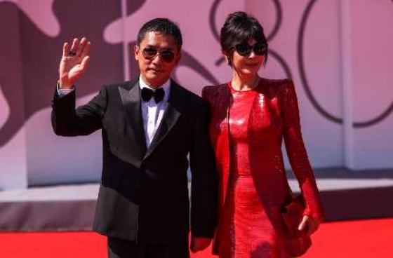 梁朝伟与刘嘉玲拍拖19年，于2008年结婚。
