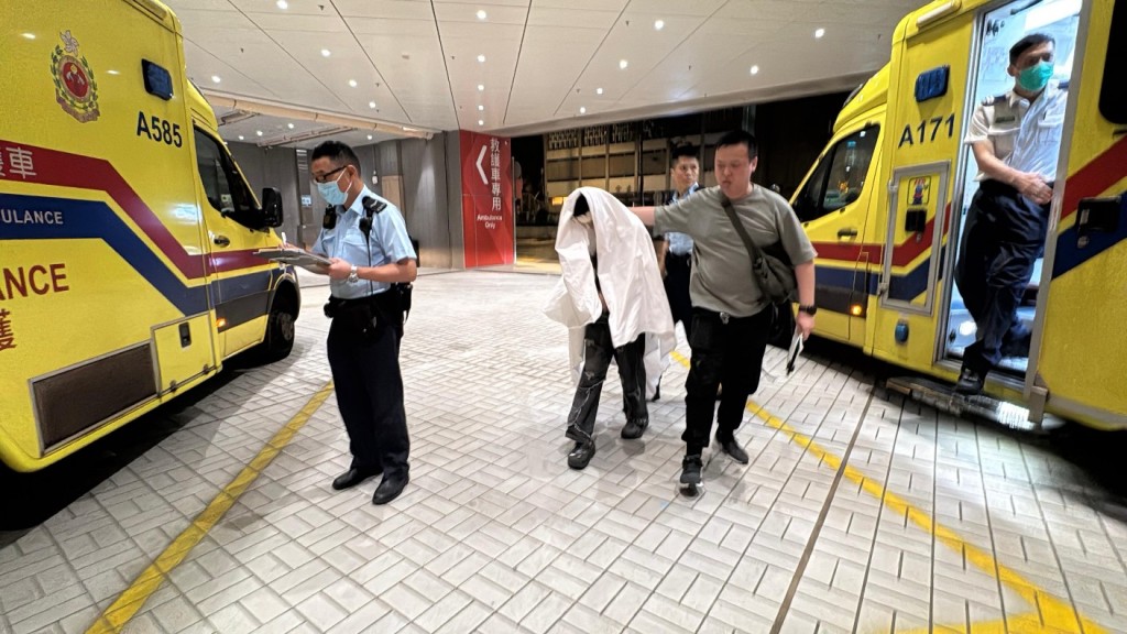 兩名打鬥少年俱傷送院。