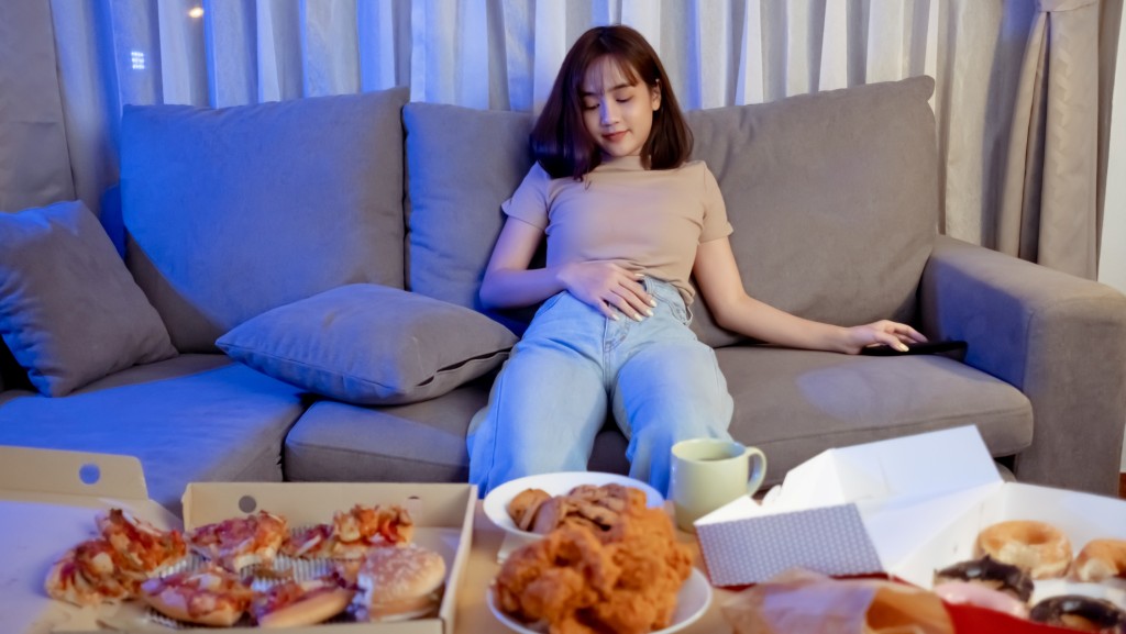 吃太飽不止易致肥！醫生揭恐惹5大病上身 教4招控制食慾不捱餓