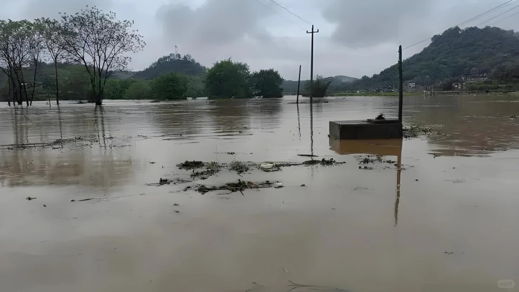 颱風「格美」帶來的暴雨，令湖南全省平均降水量122.2毫米，造成水災。