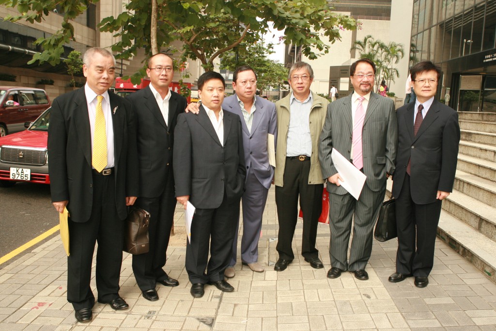 陈荣美为2007年特首选举，选举委员会演艺界10席中的其中一人。