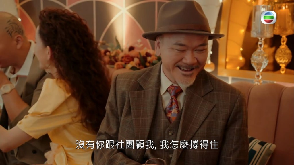 恕峰去年在《一舞傾城》演出社團老大「屠伯全」再受關注。
