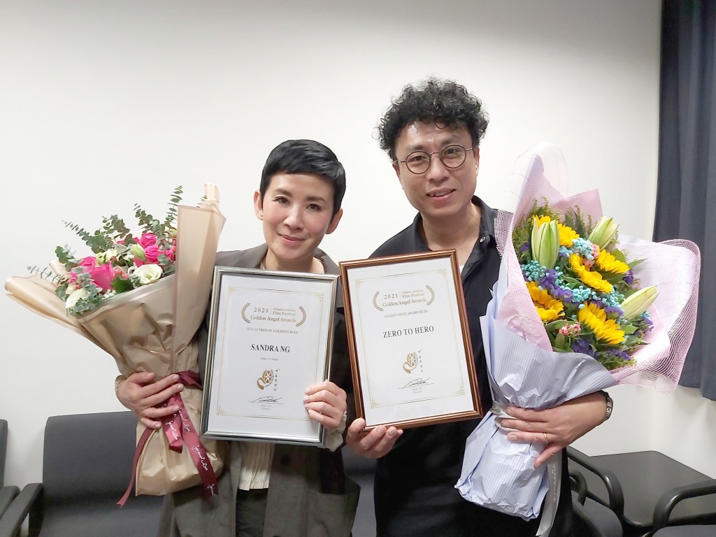 尹志文（右）憑《媽媽的神奇小子》入圍「最佳導演」。