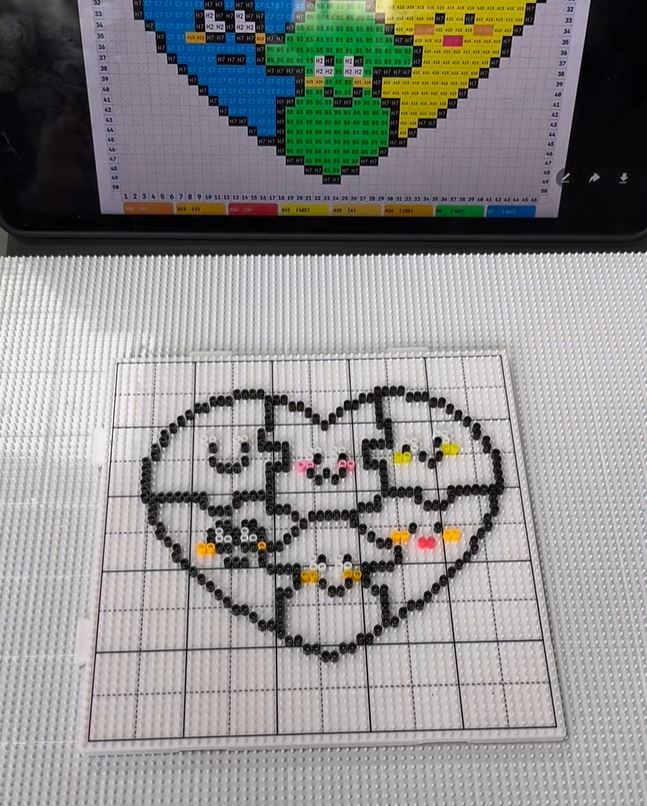 拼豆手作在內地年輕群體中很流行。小紅書