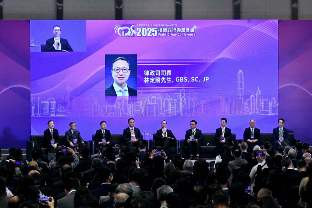 律政司司長林定國在交流環節中表示,要透過增加參觀、體驗或互動式的國家安全宣傳推廣活動。 律政司司長林定國在交流環節中表示,要透過增加參觀、體驗或互動式的國家安全宣傳推廣活動。