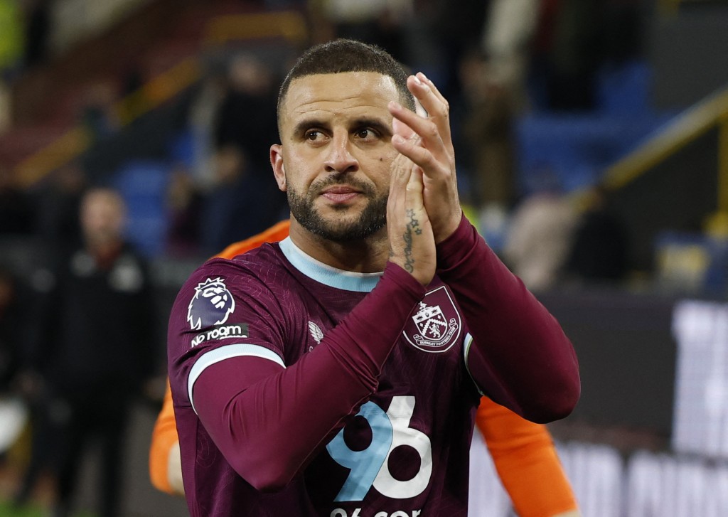 右閘基爾獲加幫手護級但任務失敗。路透社