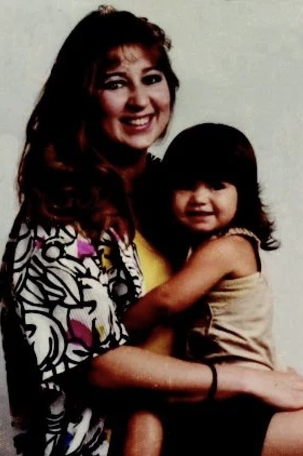 岡薩雷斯當年遺下年幼的女兒。 Arlington Police Department