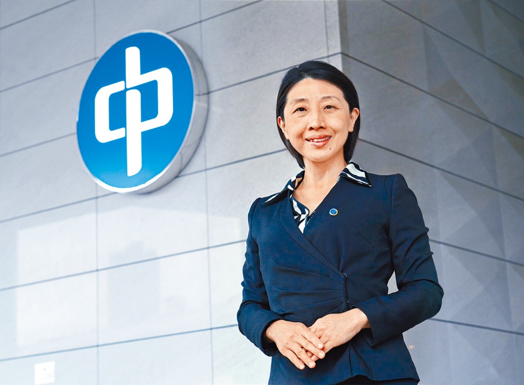 中電集團庫務及項目融資高級總監王航指,中電奉行多元化策略,採取開放態度考慮不同融資方案組合,以滿足業務需求。