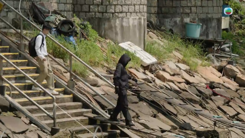 張松枝型爆出場。 張松枝型爆出場。