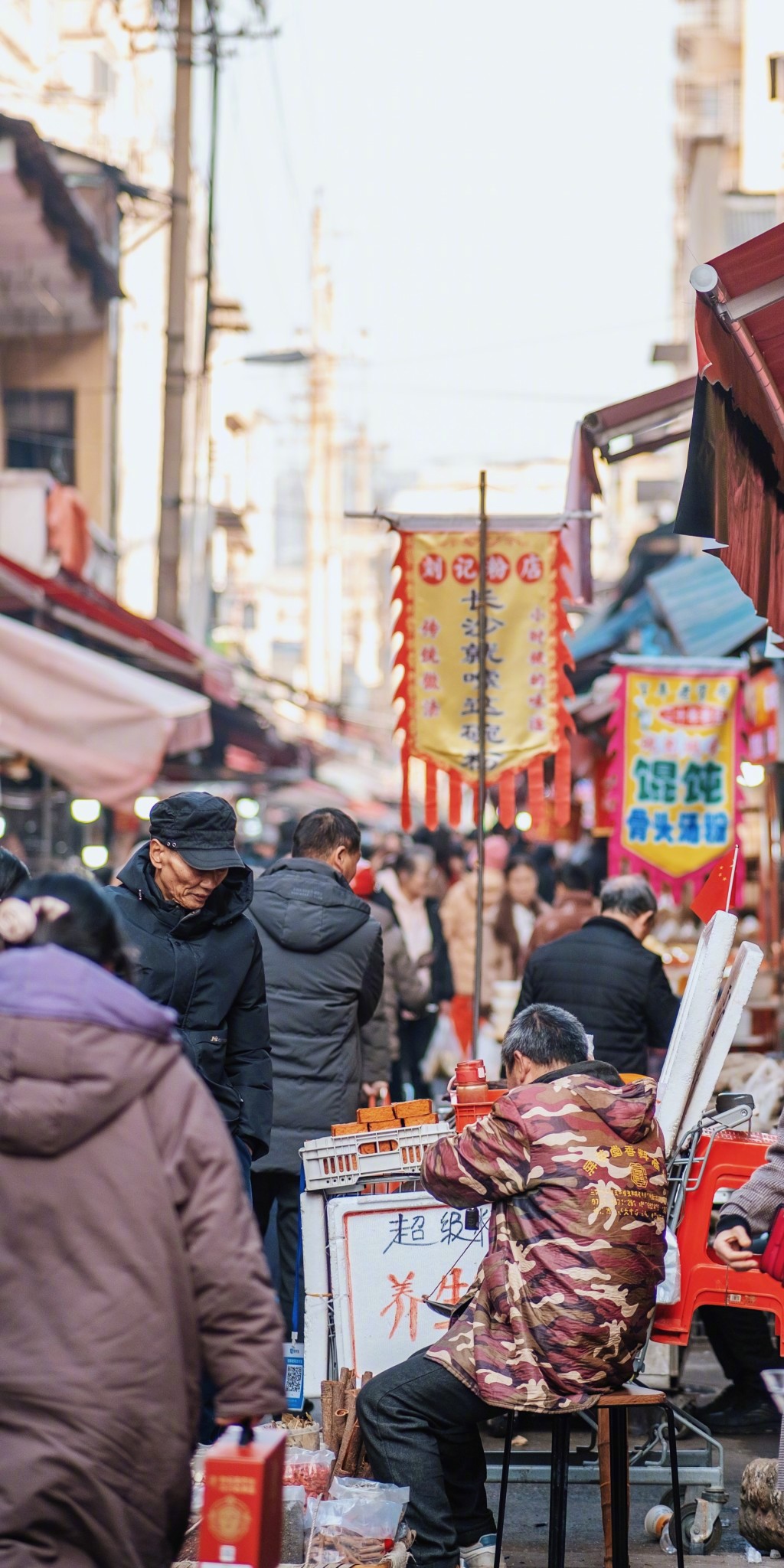 武漢、杭州、南昌、長沙等地一般認為處於一年中最寒冷的時間。（微博）