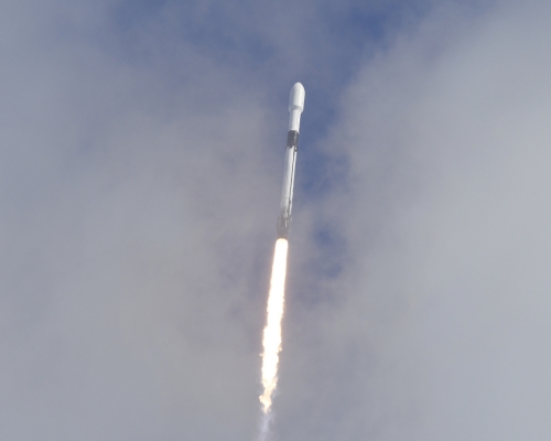 「獵鷹 9 號」火箭一次過發射143枚人造衛星上太空。AP