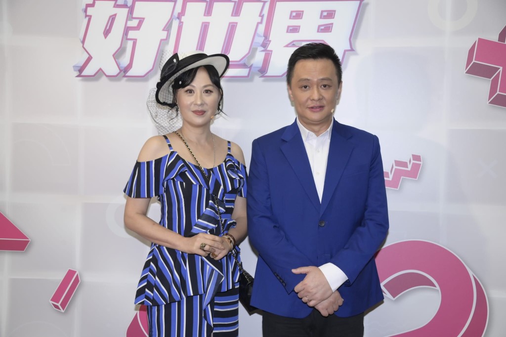 估唔到28年後,鄧飛拍住江欣燕一齊做主持。