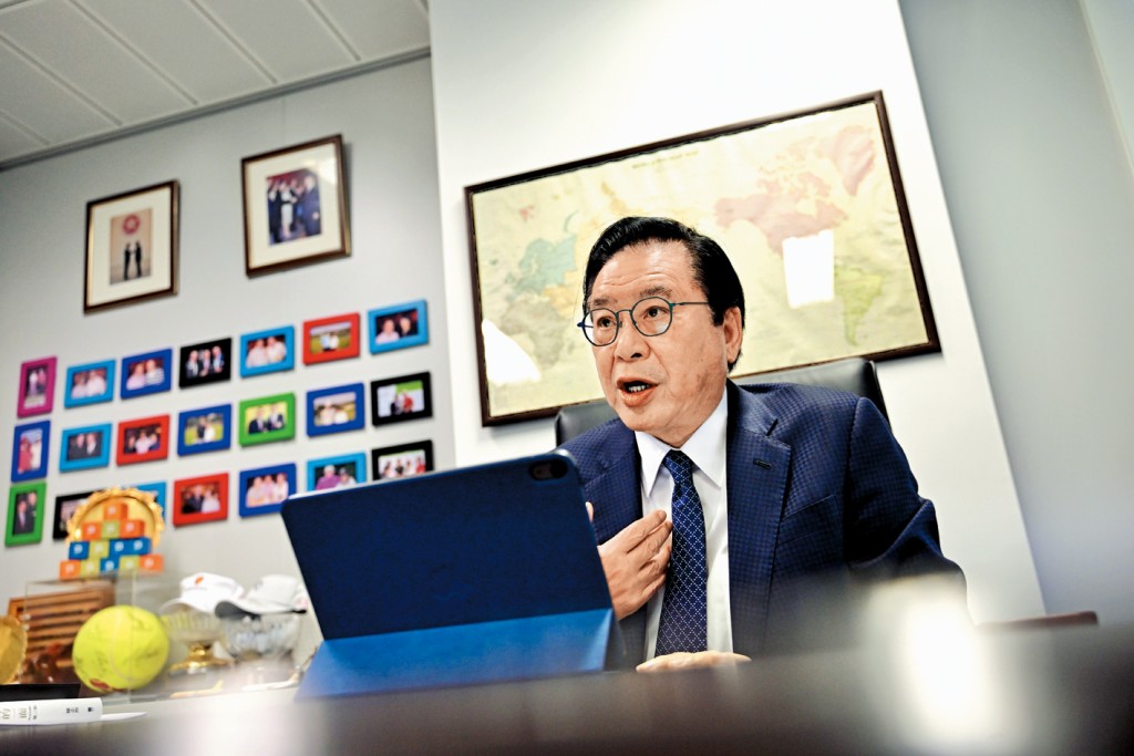 林健鋒表示,解決財赤至少要二至三年。