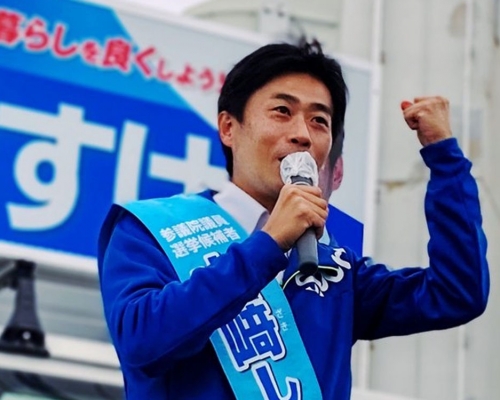 靜岡選區,由40歲的無黨派新人、前縣議員山崎真之輔當選。網圖