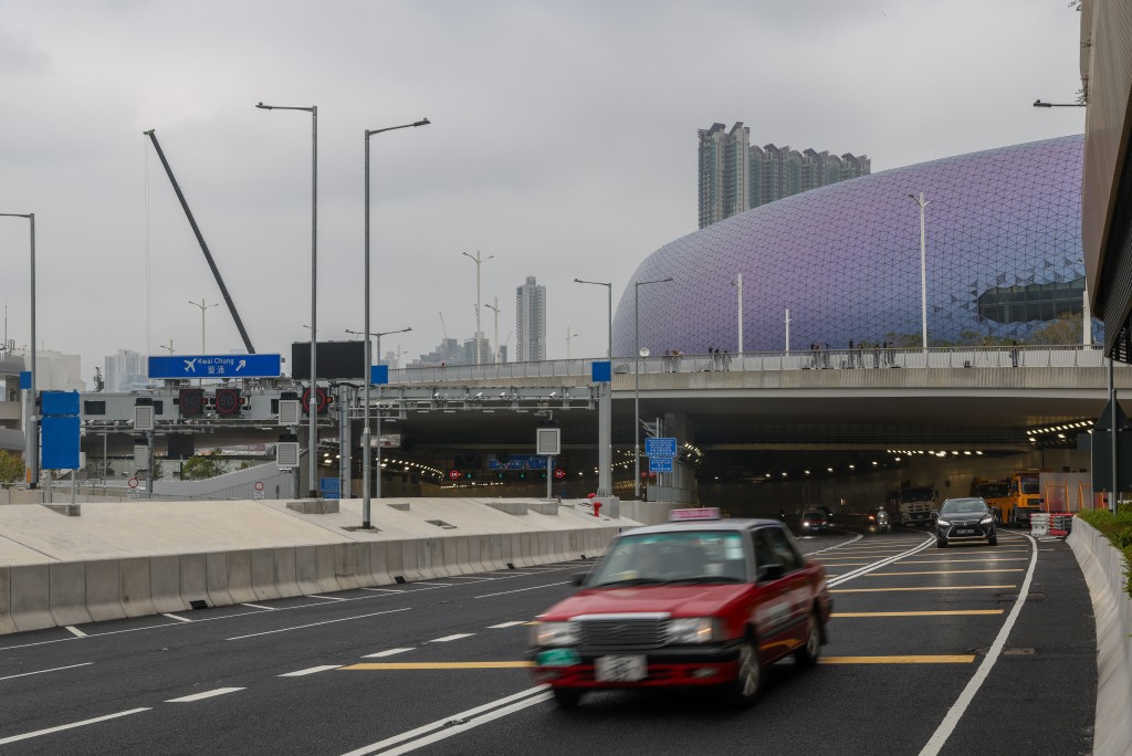 九龍灣段進入繞道前往油麻地,只需約5分鐘。何家豪攝 九龍灣段進入繞道前往油麻地,只需約5分鐘。何家豪攝
