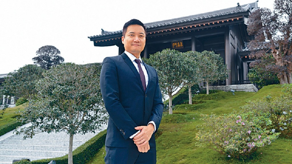 中文大學賽馬會公共衞生及基層醫療學院院長黃仰山指《基層醫療健康藍圖》令非緊急的市民改向私家醫生求診，有助減輕急症室負荷。資料圖片 