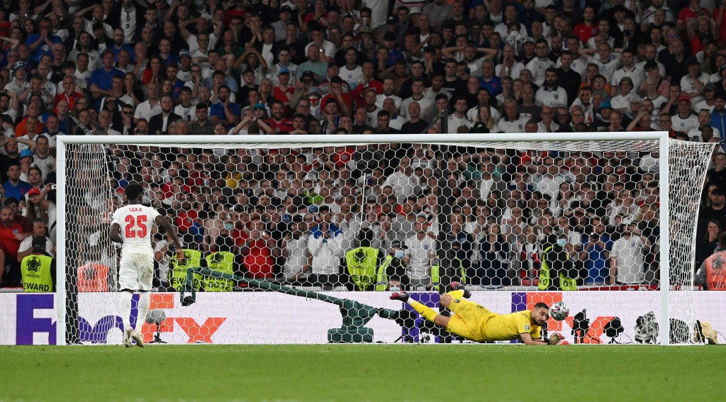 布卡约沙卡于21年欧国杯决赛射失12码。Reuters资料图片