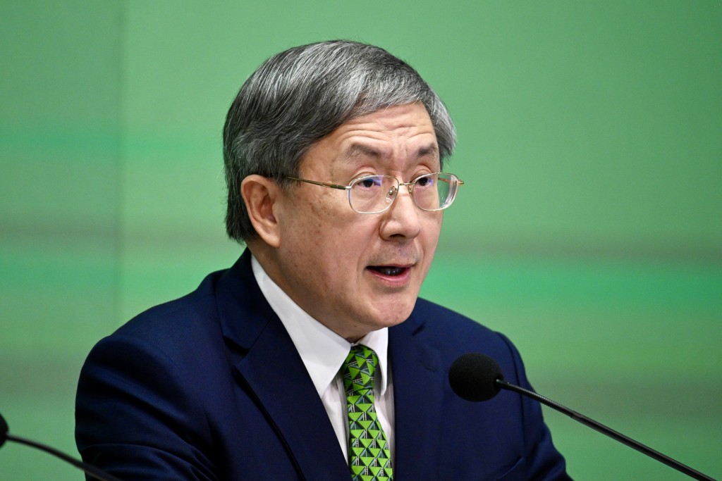 政務司副司長卓永興則指，由他擔任組長的「人工智能效能提升組」，目標在2026年推出涵蓋100個政務環節的AI工具。資料圖片