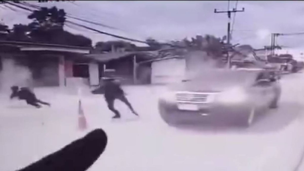 泰國南部檢查站遇襲，5名士兵被射殺6平民受傷。Ｘ