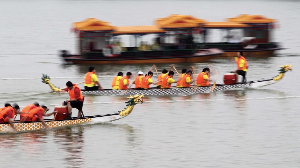 2010年北京圓明園福海龍舟賽。 中通社 2010年北京圓明園福海龍舟賽。 中通社