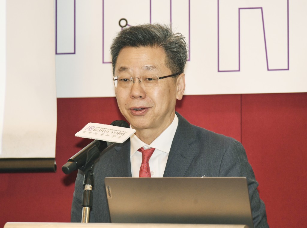 劉振江認為,政府是次的表態為市場提供了一個清晰的方向(定調)。資料圖片 劉振江認為,政府是次的表態為市場提供了一個清晰的方向(定調)。資料圖片