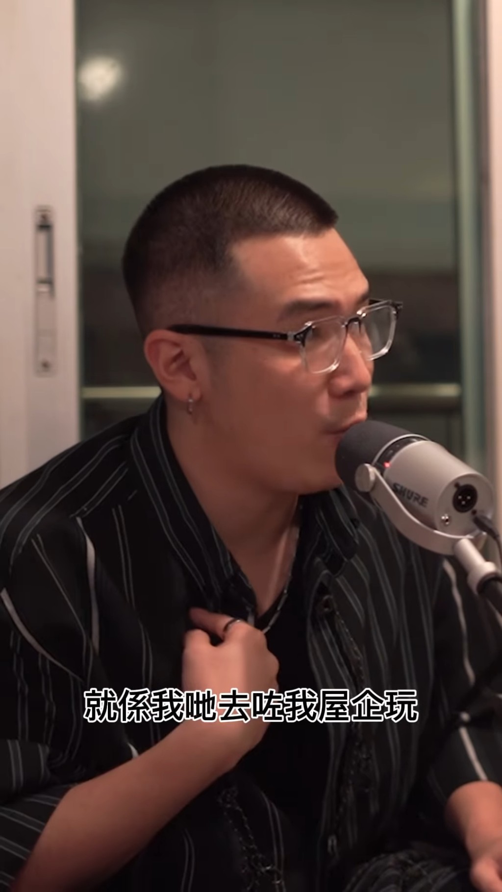 其後姜卓文又說:「我哋去咗我屋企玩,我就同呢個人喺房到,同埋另一個朋友。佢嗰時寸我就係x唔到旗」 其後姜卓文又說:「我哋去咗我屋企玩,我就同呢個人喺房到,同埋另一個朋友。佢嗰時寸我就係x唔到旗」