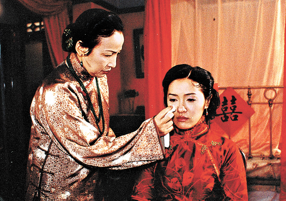 向海嵐演出《七姊妹》。