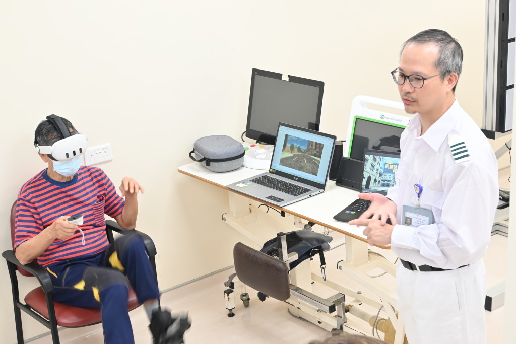 東區醫院老人科日間醫院供沉浸式虛擬實境訓練系統。 東區醫院提供