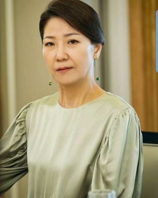徐宜淑的經理人公司對網民兩度傳假消息,將採取法律行動。