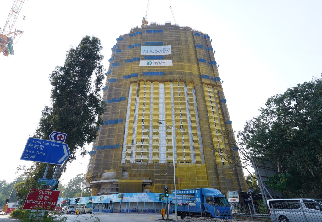 位於粉錦公路663號的雲向共提供765伙。