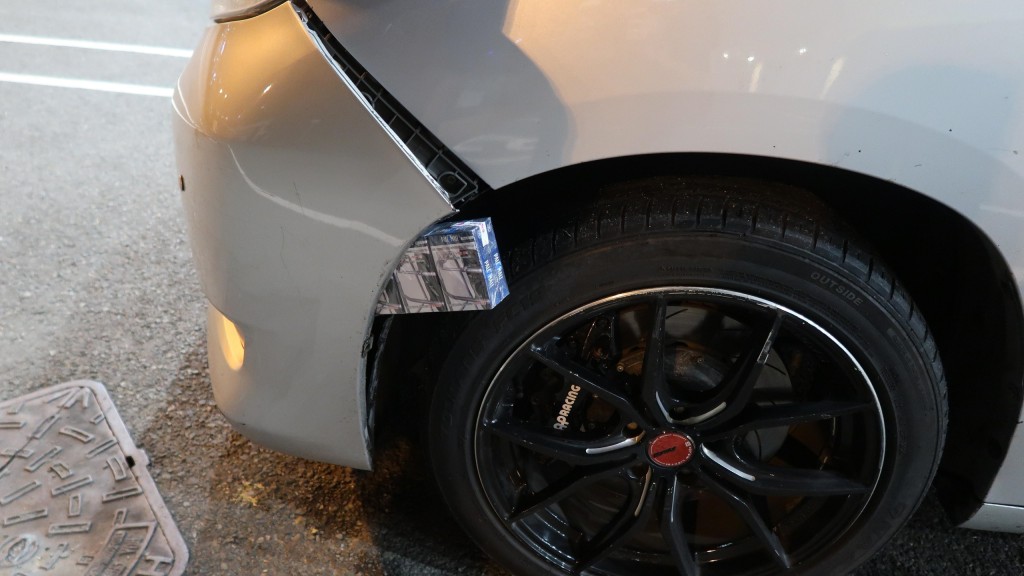 深圳灣入境私家車泵把藏4.2萬元私煙 52歲司機罪成囚3個月