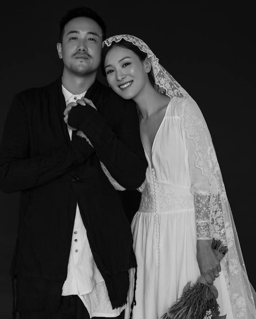 王敏奕有愛情有事業,於《萬千星輝頒獎典禮2025》憑《新聞女王2》「劉艷」一角獲頒「最佳女配角」。 王敏奕有愛情有事業,於《萬千星輝頒獎典禮2025》憑《新聞女王2》「劉艷」一角獲頒「最佳女配角」。