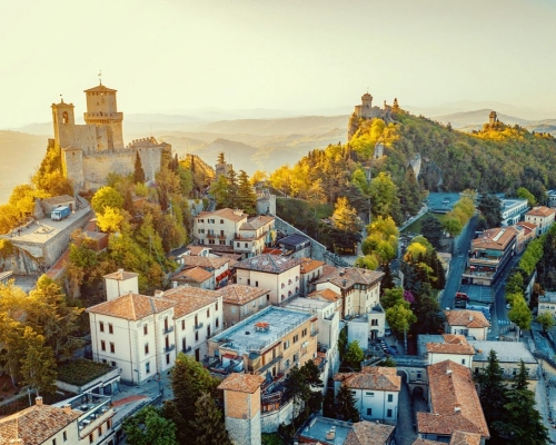 圣马利诺共和国是全世界唯一没有红绿灯的国家，却没有塞车的问题，发生车祸的机率也非常低。　Repubblica di San Marino FB图片