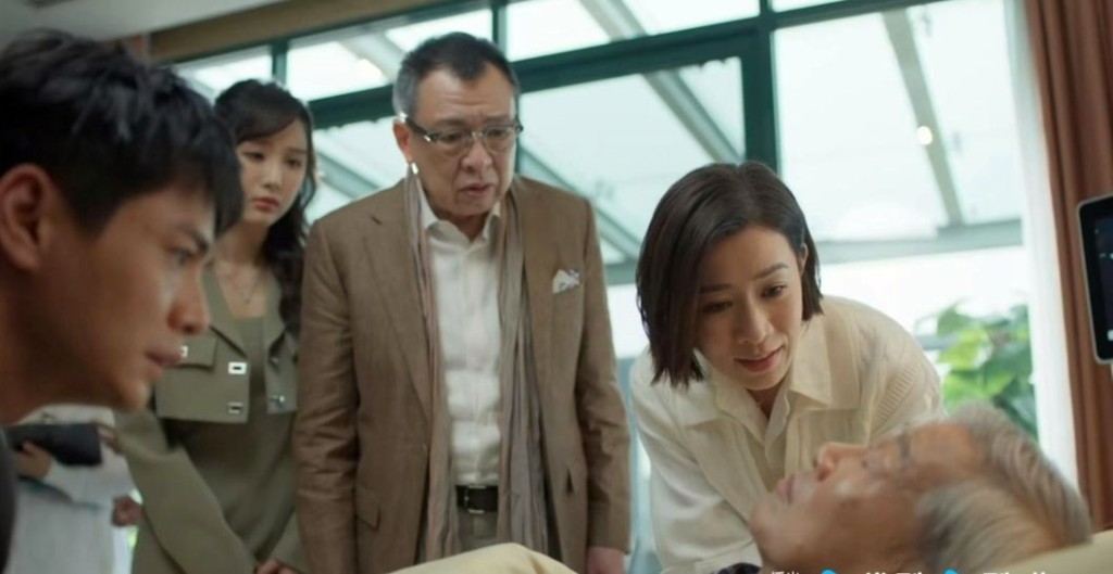 许绍雄在《家族荣耀之继承者》与佘诗曼演父女。
