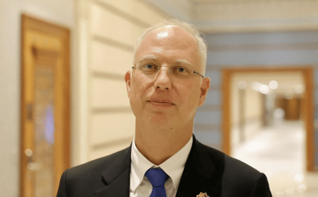 據《美國政治報》報道，俄方代表團成員包括俄羅斯總統特別代表、主管對外投資及經濟合作事務的德米特里耶夫。路透社