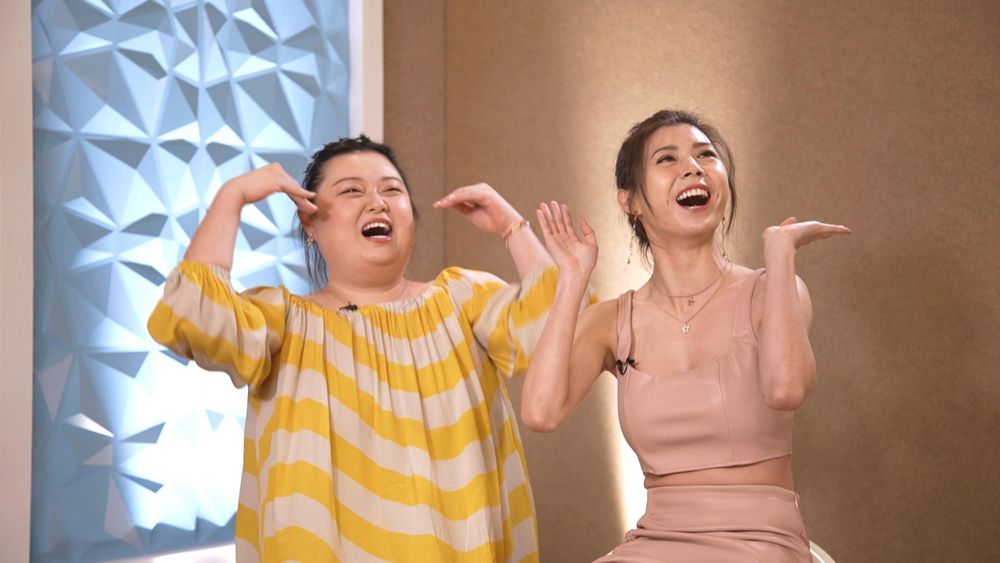 …一時默契十足唱雙簧。