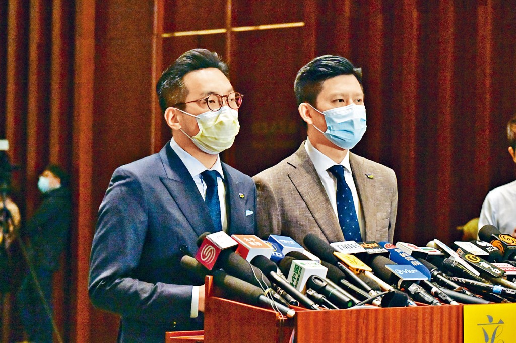 公民黨質疑官員調動只是向北京問責。