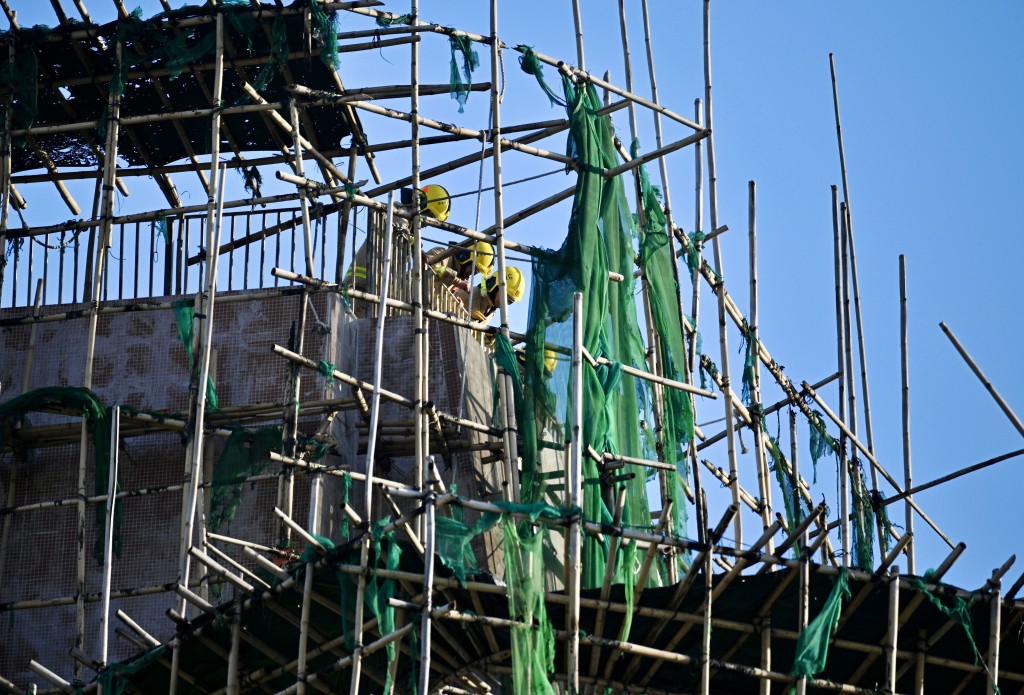 大埔宏福苑五級火警後,社會關注大廈的消防安全問題。 大埔宏福苑五級火警後,社會關注大廈的消防安全問題。