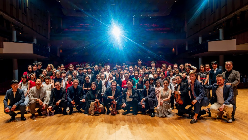 第五屆香港國際青年音樂家大賽之「Gala Concert音樂盛會」中,多位才華洋溢的參賽者將與評委共同演繹精彩動聽的樂曲,為觀眾帶來一場音樂盛宴。 第五屆香港國際青年音樂家大賽之「Gala Concert音樂盛會」中,多位才華洋溢的參賽者將與評委共同演繹精彩動聽的樂曲,為觀眾帶來一場音樂盛宴。