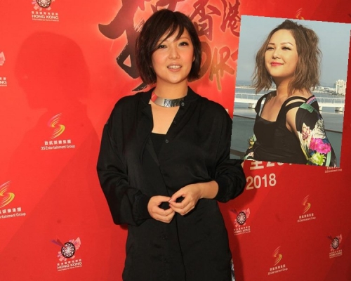 衛詩覺得同家姐錄合唱歌是好提議。
