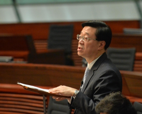 李家超發言多次被打斷。